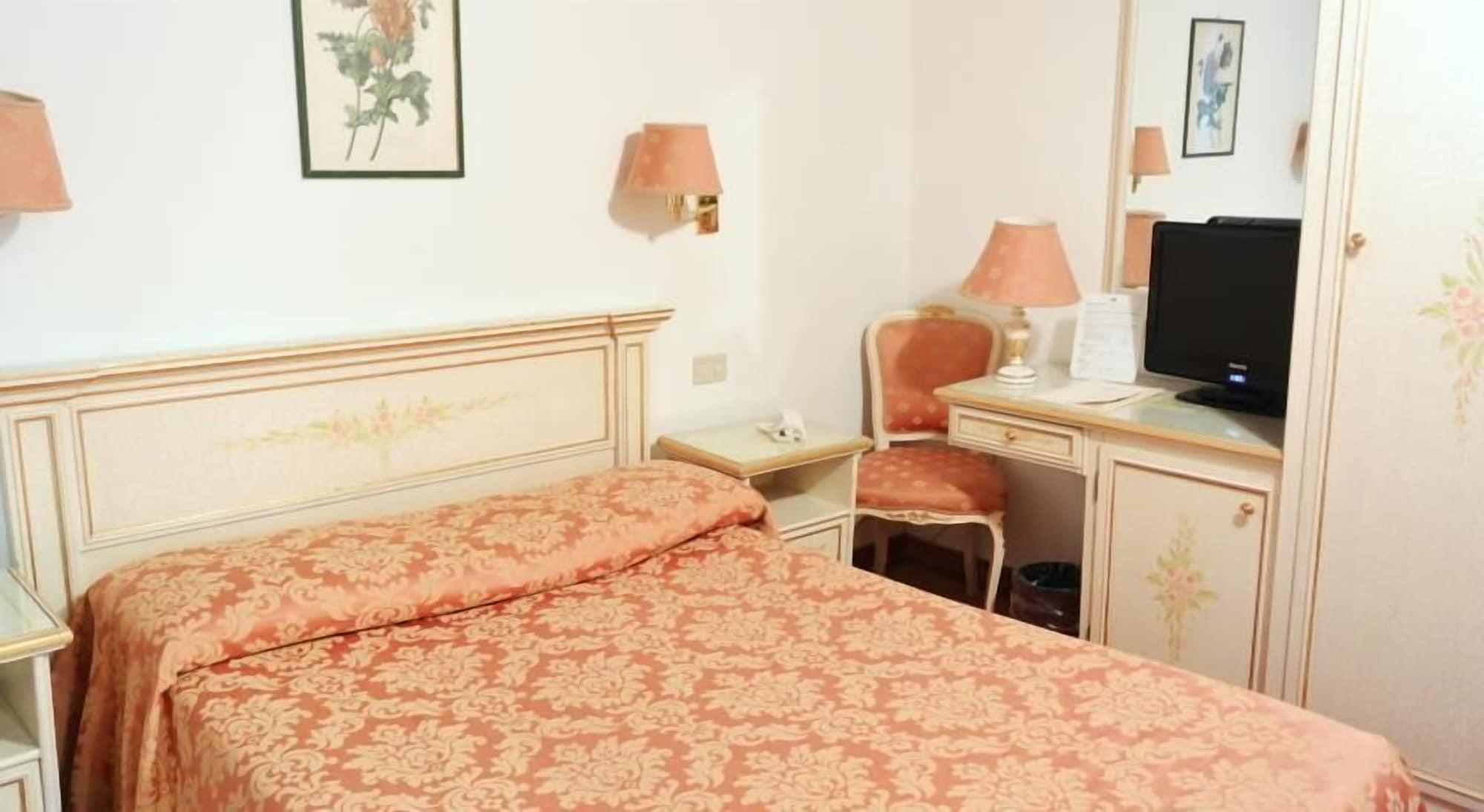 Ambassador Tre Rose Hotel Venezia